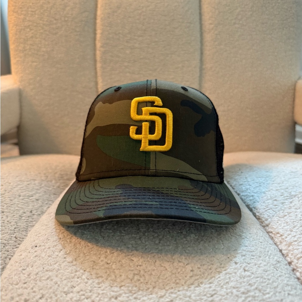 San Diego Padres Camo New Era 9Fifty (950) SnapBack Trucker Hat